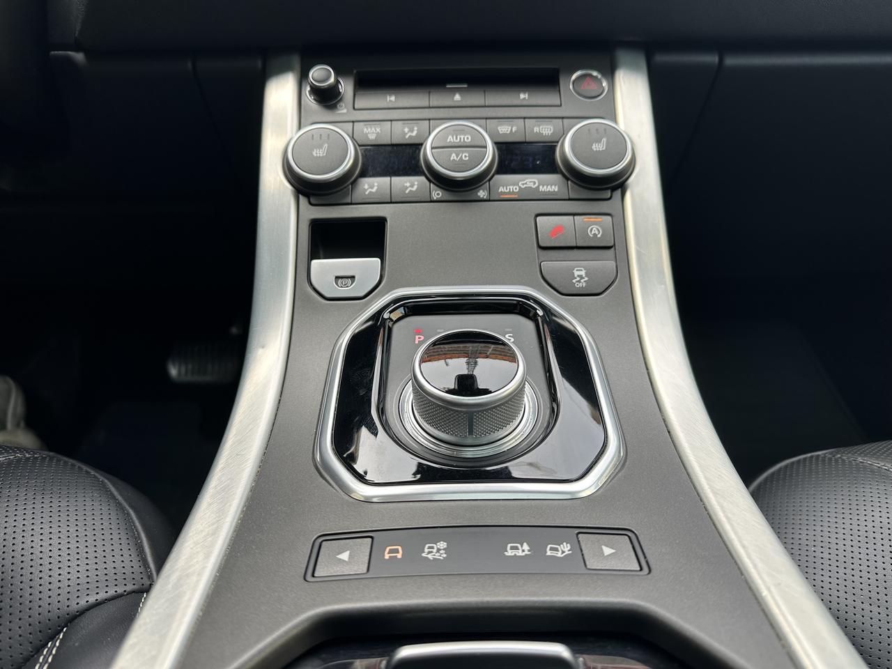 2016 Land Rover Range Rover Evoque HSE Photo