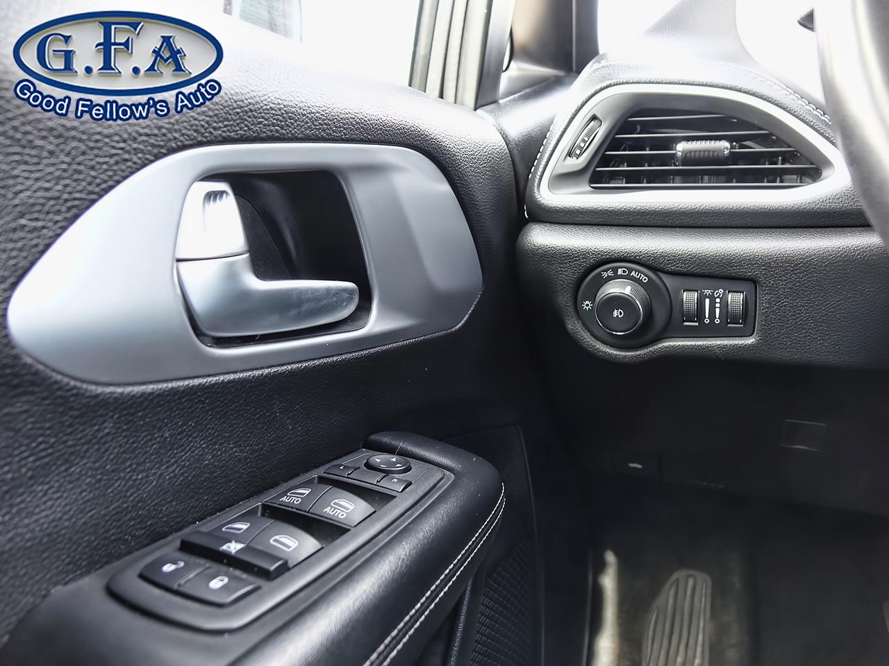 2022 Chrysler Pacifica TOURING MODEL, 7 PASSENGER, REARVIEW CAMERA, HEATE Photo19