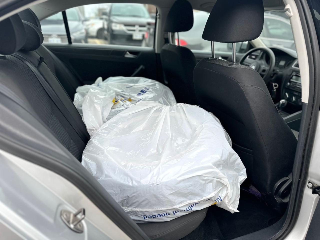 2011 Volkswagen Jetta 4dr 2.5L Auto Comfortline Photo