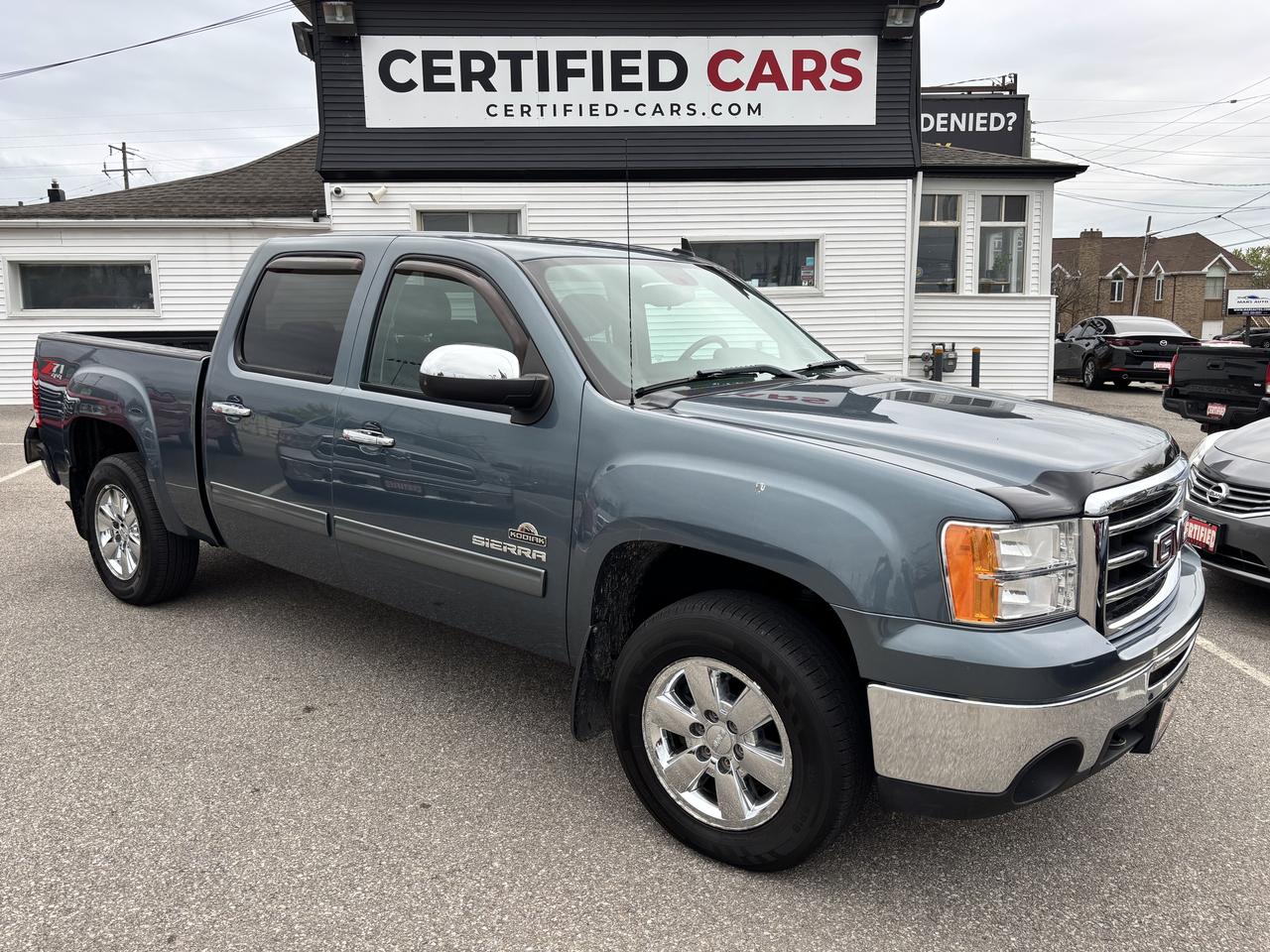 2013 GMC Sierra 1500 SLE ** 4X4, TOW PKG, CARPLAY **