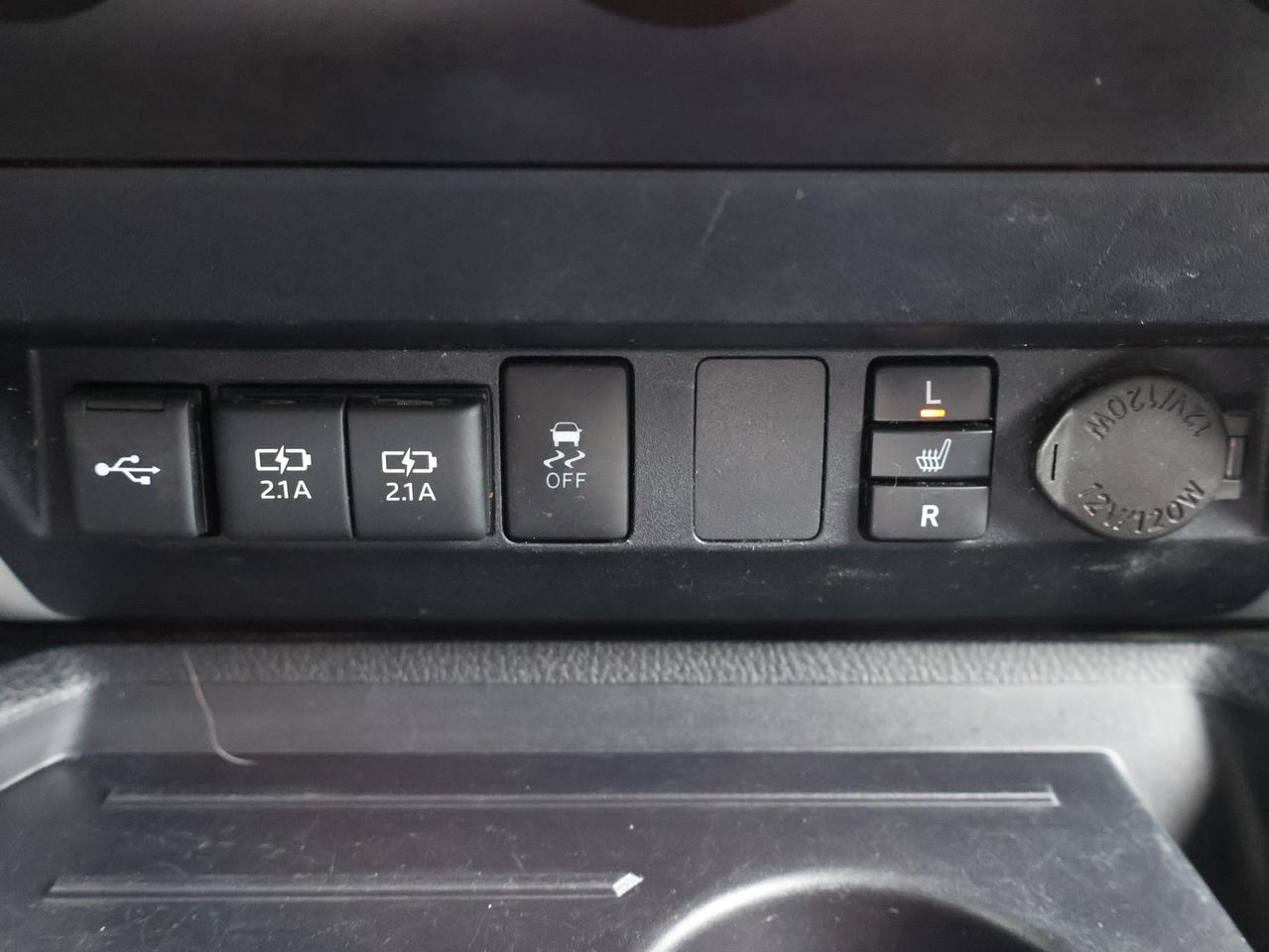 2020 Toyota Tundra 5.7L V8 SR5 4WD CERTIFIED *ACCIDENT FREE*TOYOTA MAINTAIN* CAMERA NAV BLUETOOTH HEATED SEATS CRUISE ALLOYS Photo