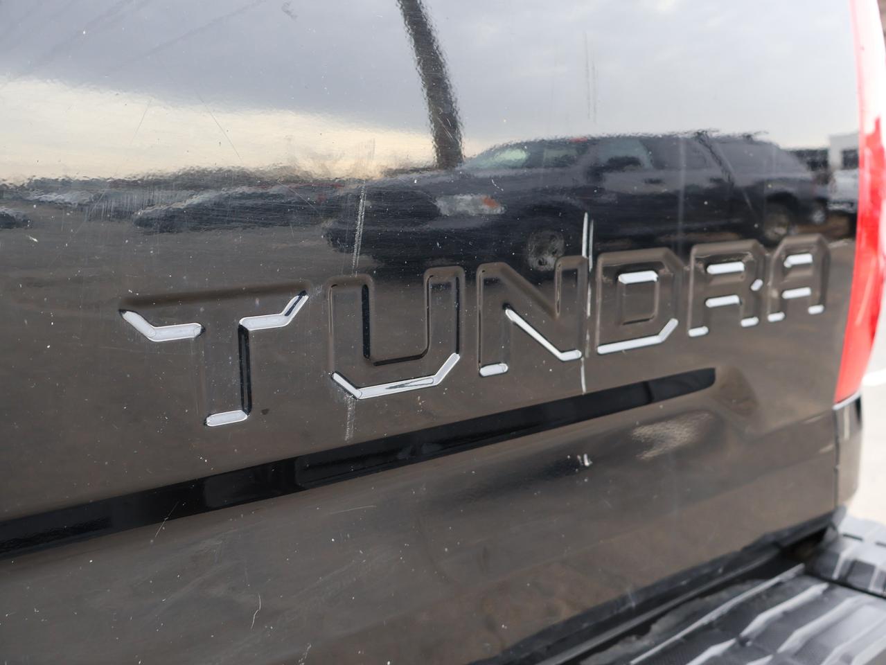 2020 Toyota Tundra 5.7L V8 SR5 4WD CERTIFIED *ACCIDENT FREE*TOYOTA MAINTAIN* CAMERA NAV BLUETOOTH HEATED SEATS CRUISE ALLOYS Photo