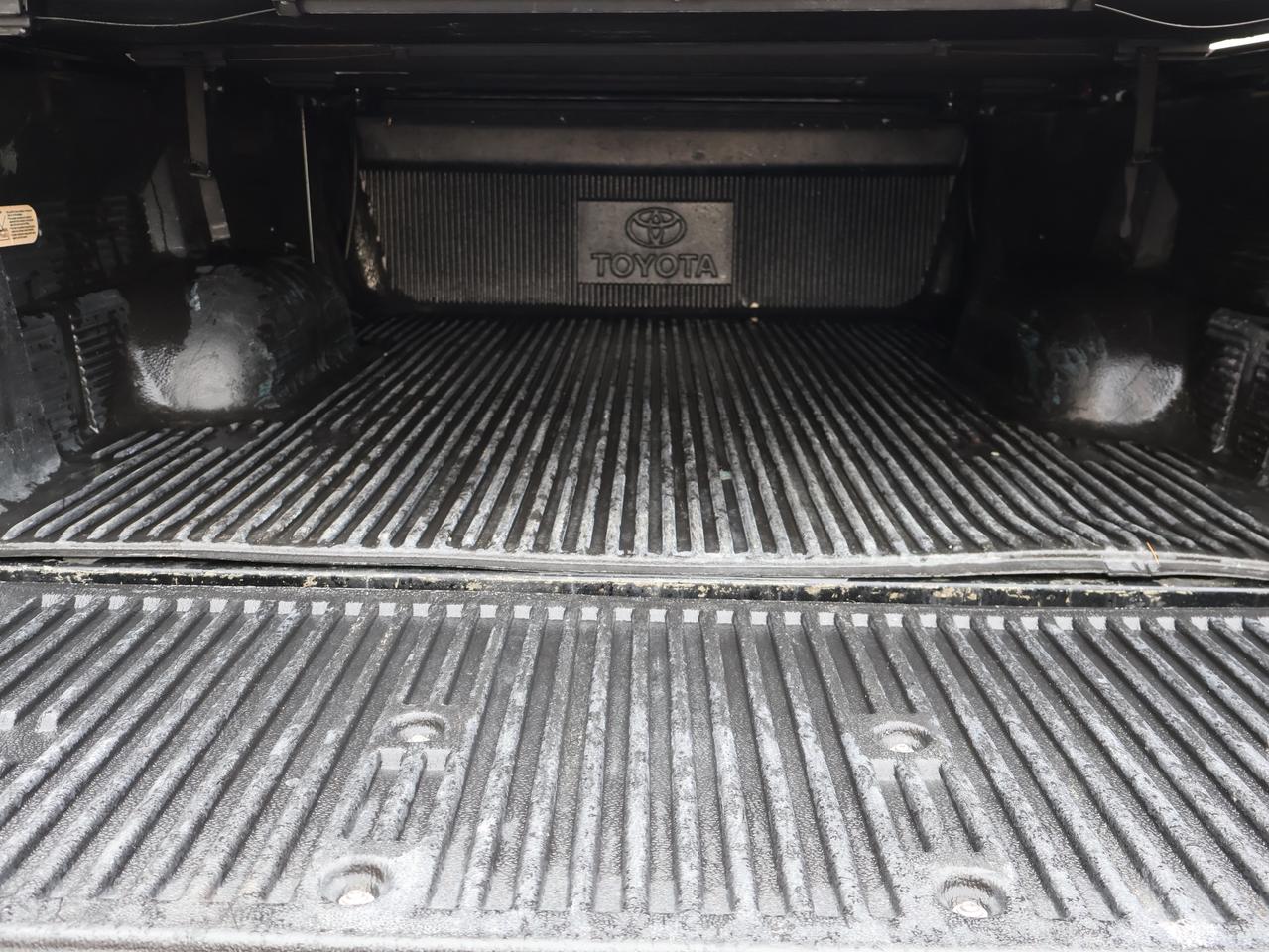 2020 Toyota Tundra 5.7L V8 SR5 4WD CERTIFIED *ACCIDENT FREE*TOYOTA MAINTAIN* CAMERA NAV BLUETOOTH HEATED SEATS CRUISE ALLOYS Photo