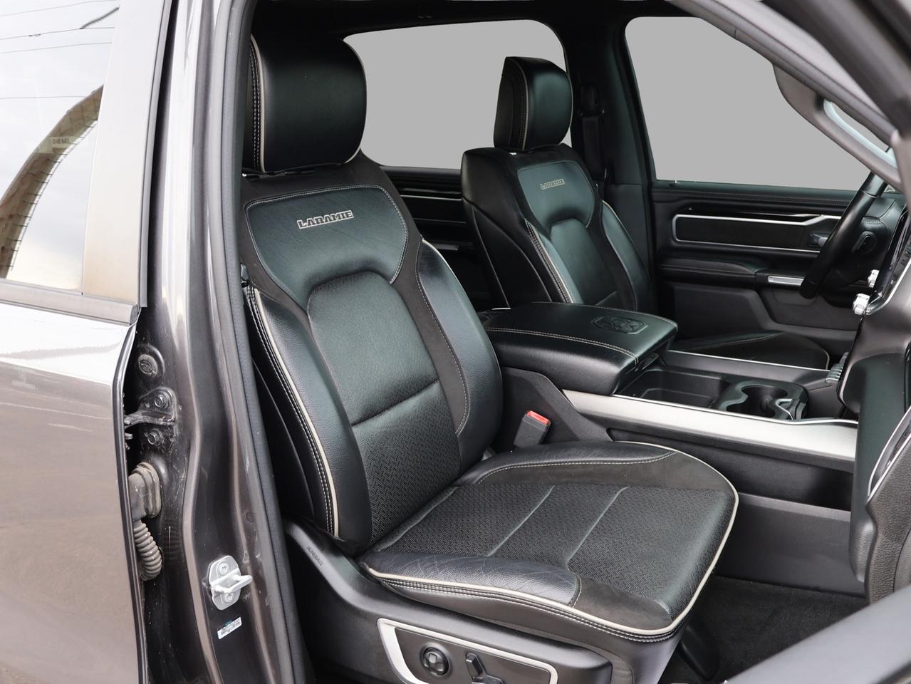 2020 RAM 1500 LARAMIE CREW DESIEL CERTIFIED 4WD *1 OWNER*ACCIDENT FREE* CAMERA NAV BLUETOOTH LEATHER HEATED SEATS CRUISE ALLOYS Photo