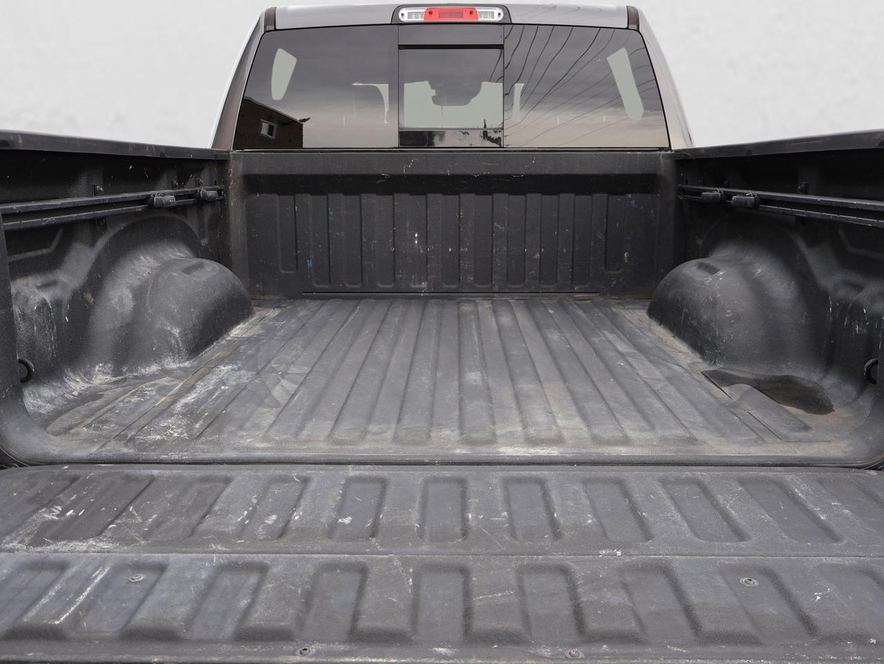 2020 RAM 1500 LARAMIE CREW DESIEL CERTIFIED 4WD *1 OWNER*ACCIDENT FREE* CAMERA NAV BLUETOOTH LEATHER HEATED SEATS CRUISE ALLOYS Photo