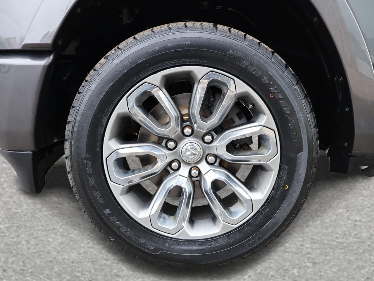 2020 RAM 1500 LARAMIE CREW DESIEL CERTIFIED 4WD *1 OWNER*ACCIDENT FREE* CAMERA NAV BLUETOOTH LEATHER HEATED SEATS CRUISE ALLOYS Photo