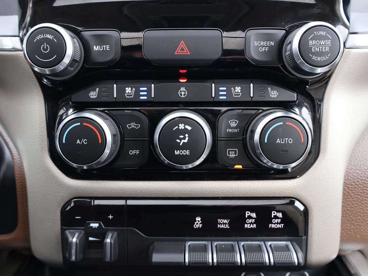 2020 RAM 1500 LARAMIE CREW DESIEL CERTIFIED 4WD *1 OWNER* CAMERA NAV BLUETOOTH LEATHER HEATED SEATS PANO ROOF CRUISE ALLOY S Photo