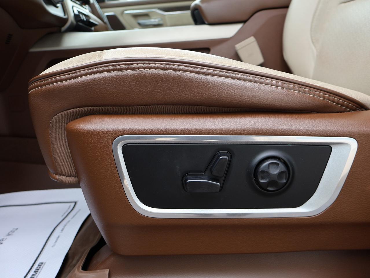 2020 RAM 1500 LARAMIE CREW DESIEL CERTIFIED 4WD *1 OWNER* CAMERA NAV BLUETOOTH LEATHER HEATED SEATS PANO ROOF CRUISE ALLOY S Photo