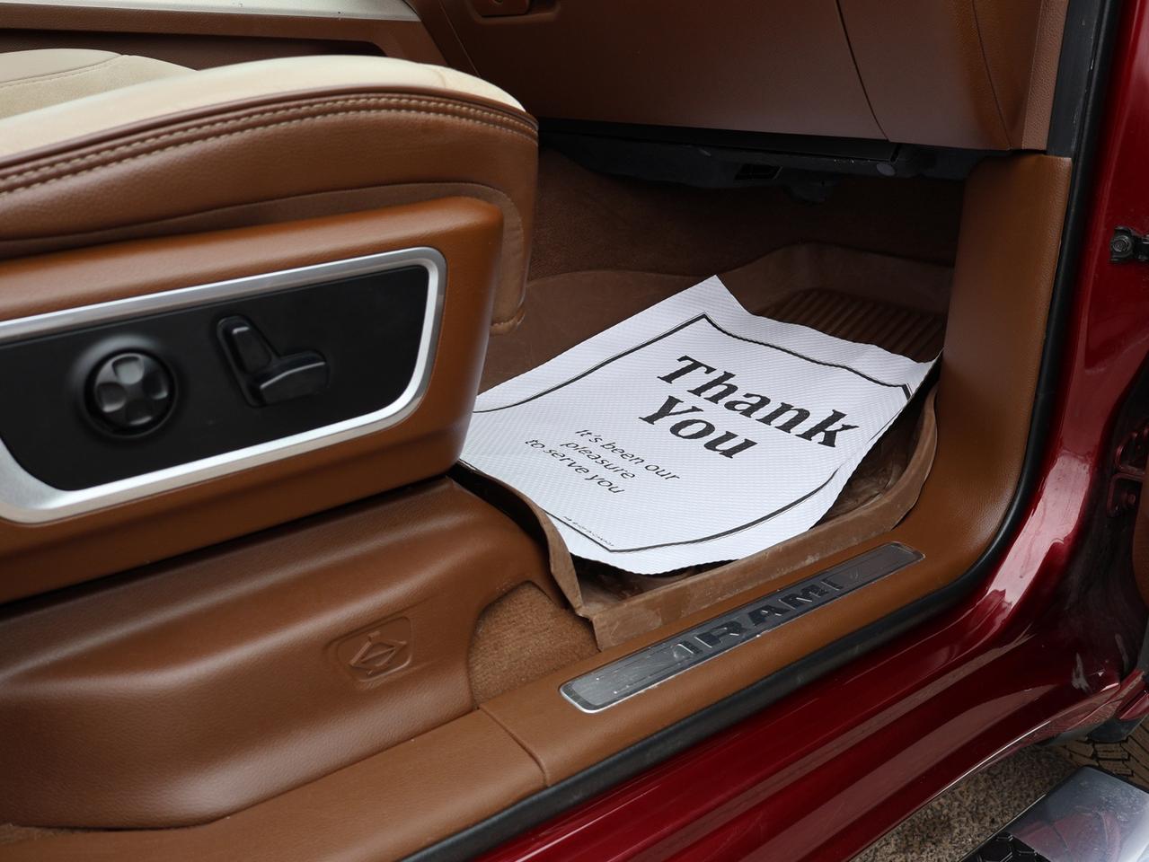 2020 RAM 1500 LARAMIE CREW DESIEL CERTIFIED 4WD *1 OWNER* CAMERA NAV BLUETOOTH LEATHER HEATED SEATS PANO ROOF CRUISE ALLOY S Photo