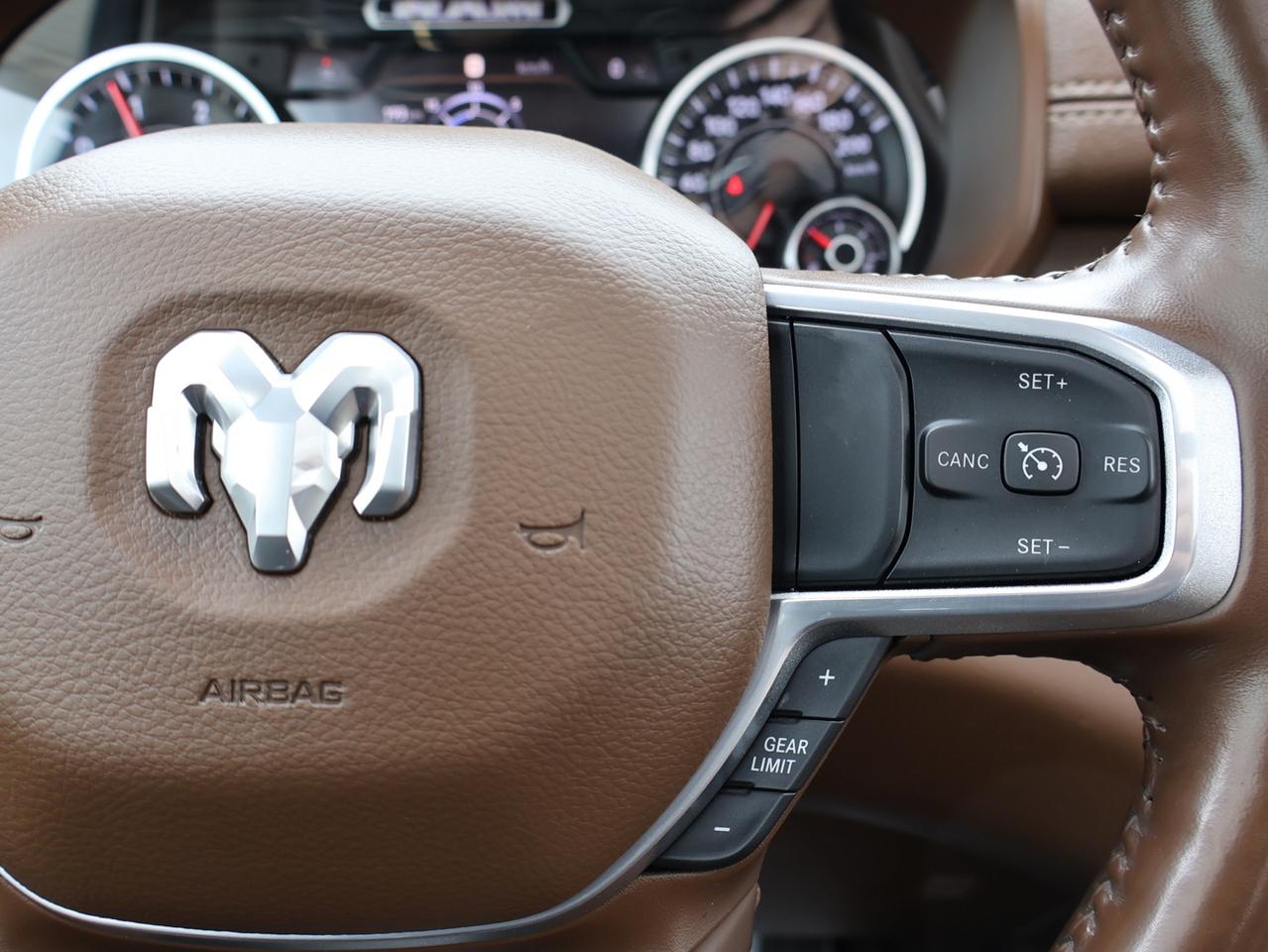 2020 RAM 1500 LARAMIE CREW DESIEL CERTIFIED 4WD *1 OWNER* CAMERA NAV BLUETOOTH LEATHER HEATED SEATS PANO ROOF CRUISE ALLOY S Photo