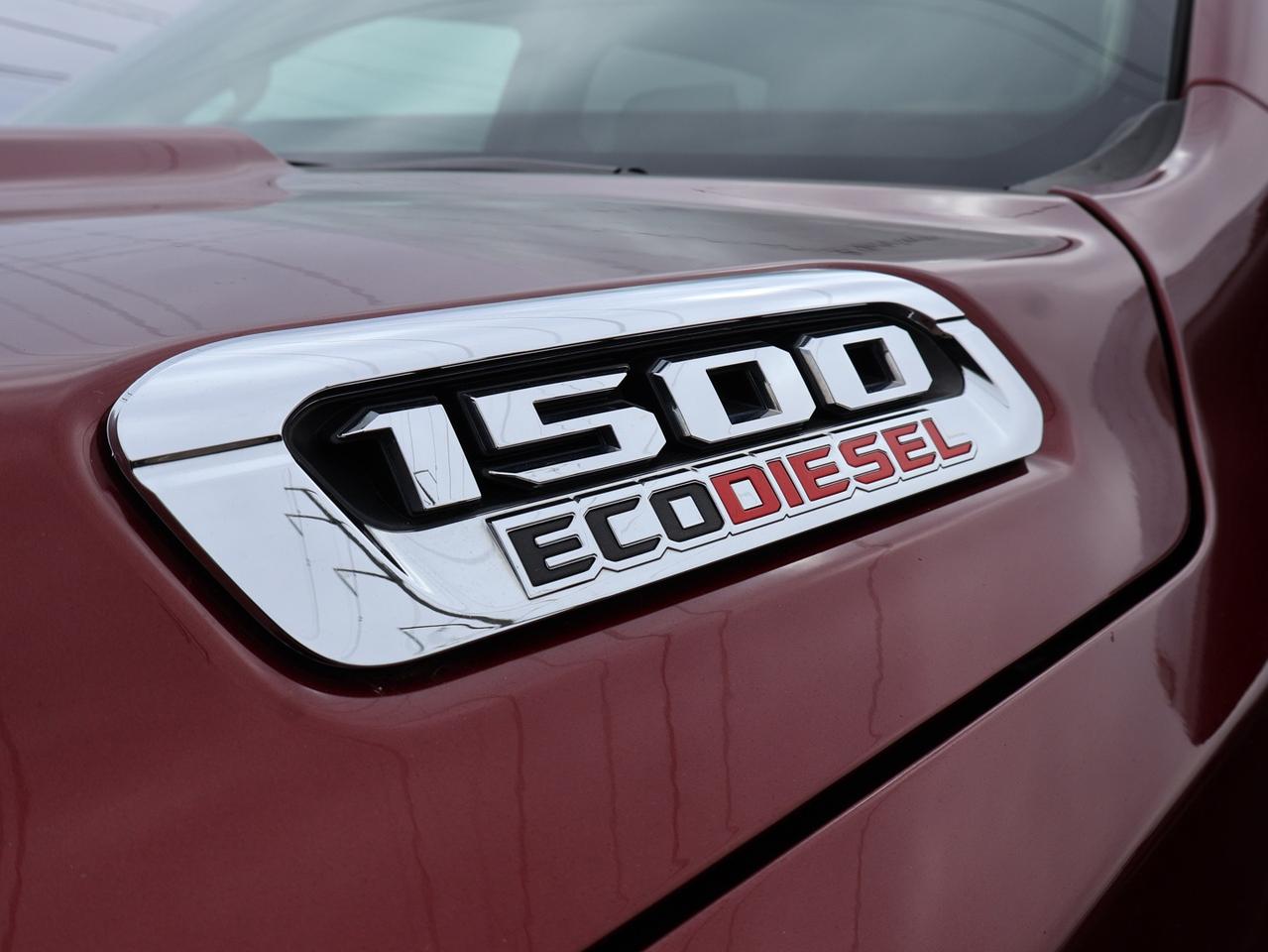 2020 RAM 1500 LARAMIE CREW DESIEL CERTIFIED 4WD *1 OWNER* CAMERA NAV BLUETOOTH LEATHER HEATED SEATS PANO ROOF CRUISE ALLOY S Photo