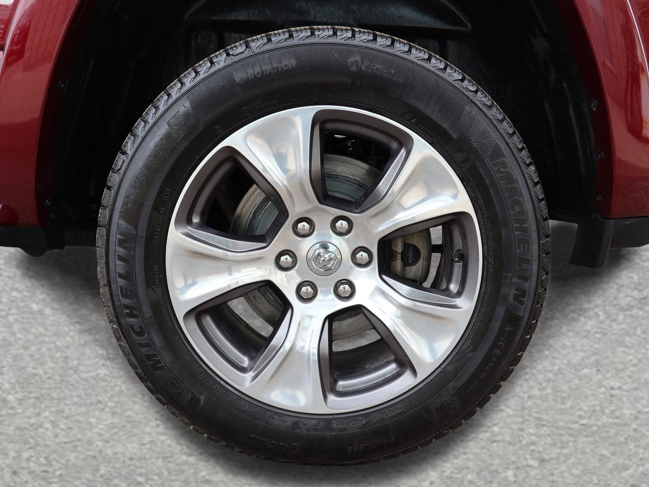 2020 RAM 1500 LARAMIE CREW DESIEL CERTIFIED 4WD *1 OWNER* CAMERA NAV BLUETOOTH LEATHER HEATED SEATS PANO ROOF CRUISE ALLOY S Photo