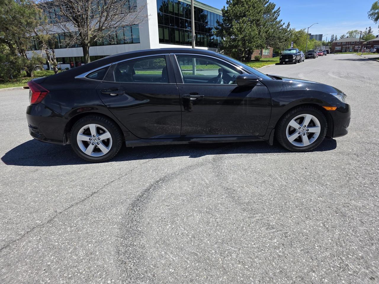2018 Honda Civic SE Honda Sensing Sedan CVT Photo