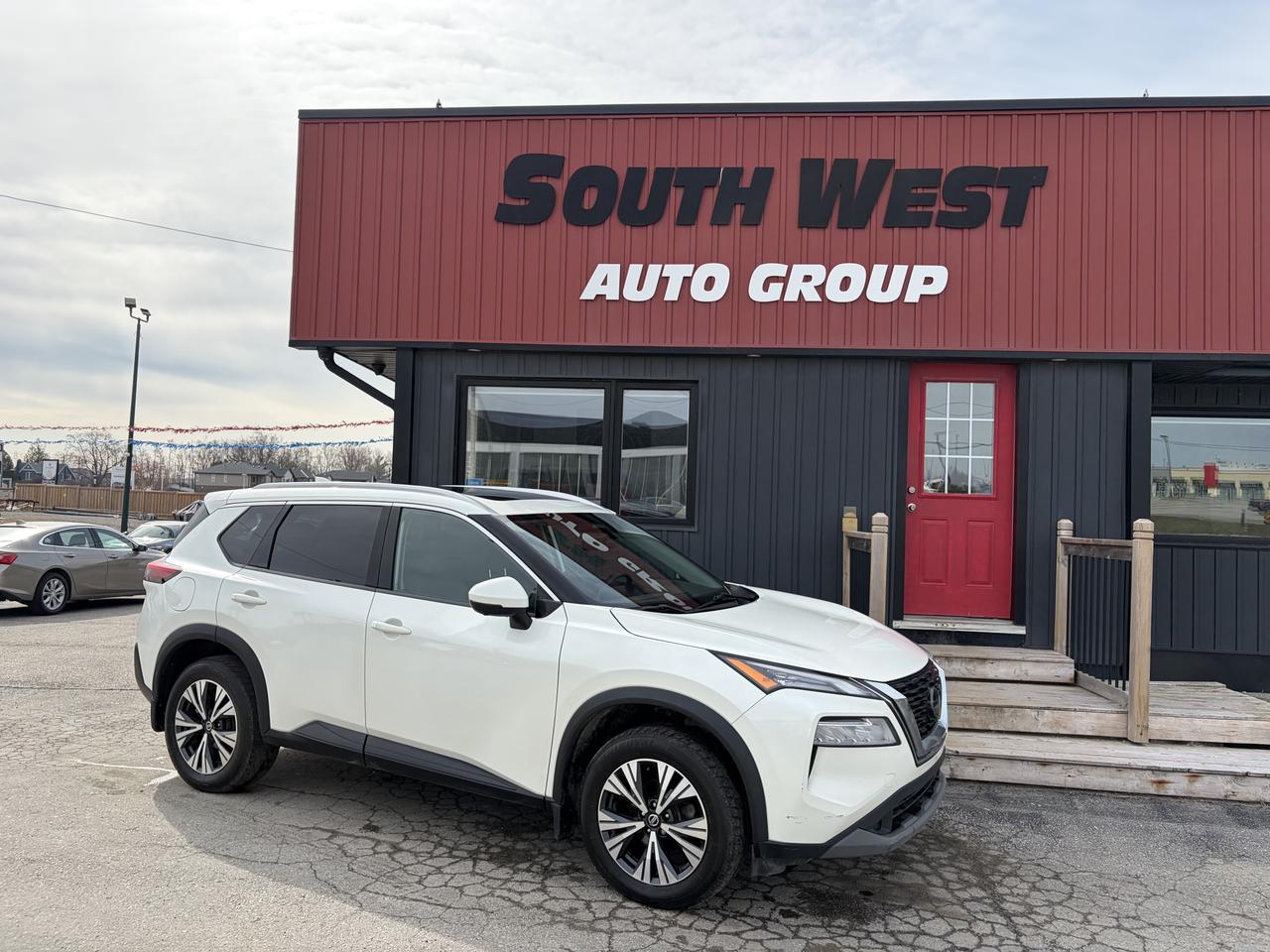 2021 Nissan Rogue SV Photo0