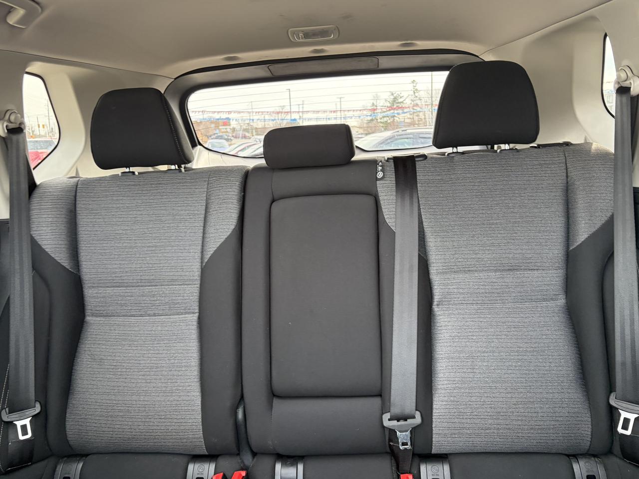 2021 Nissan Rogue SV Photo