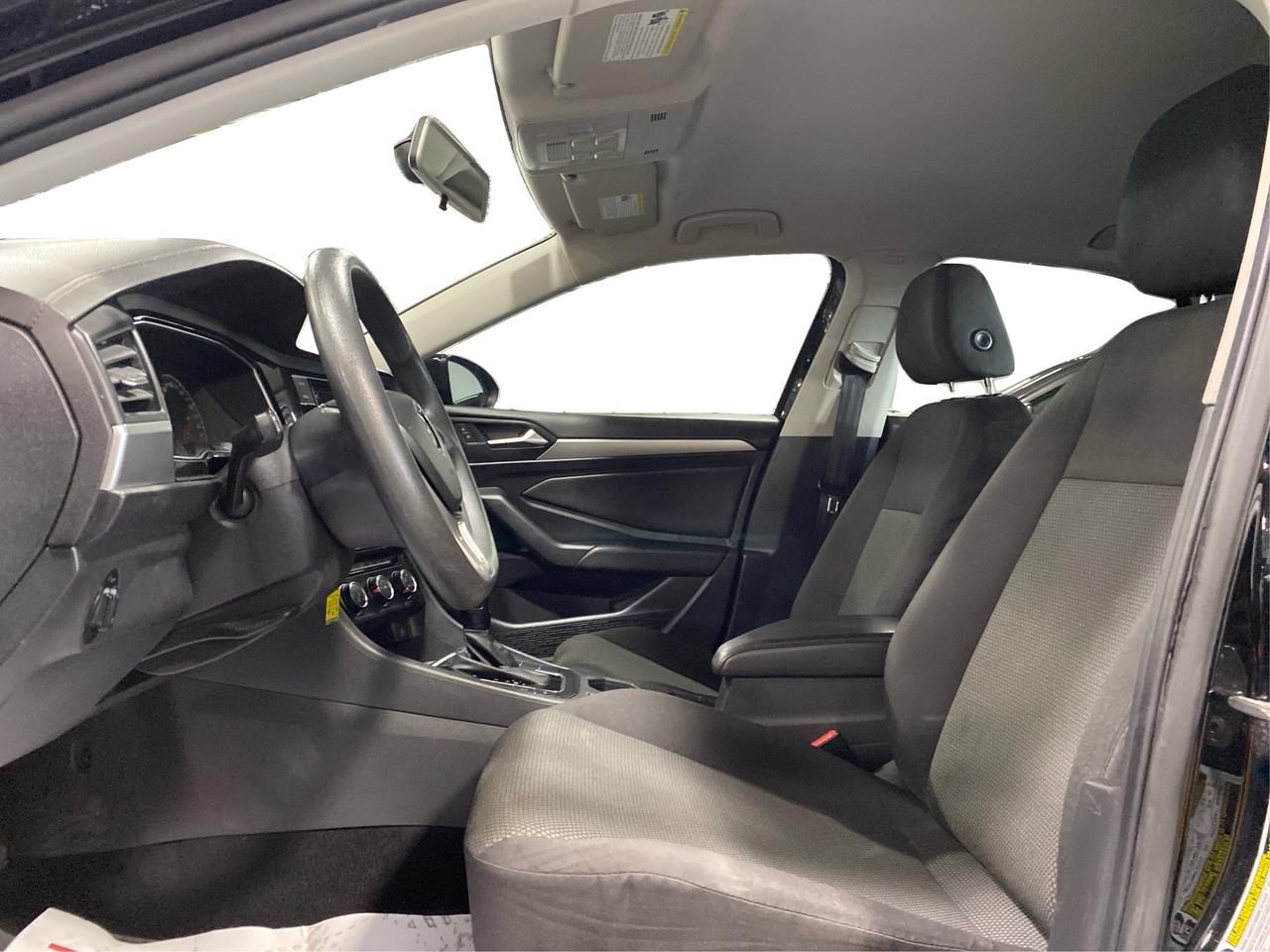 2019 Volkswagen Jetta Comfortline AUTO Photo