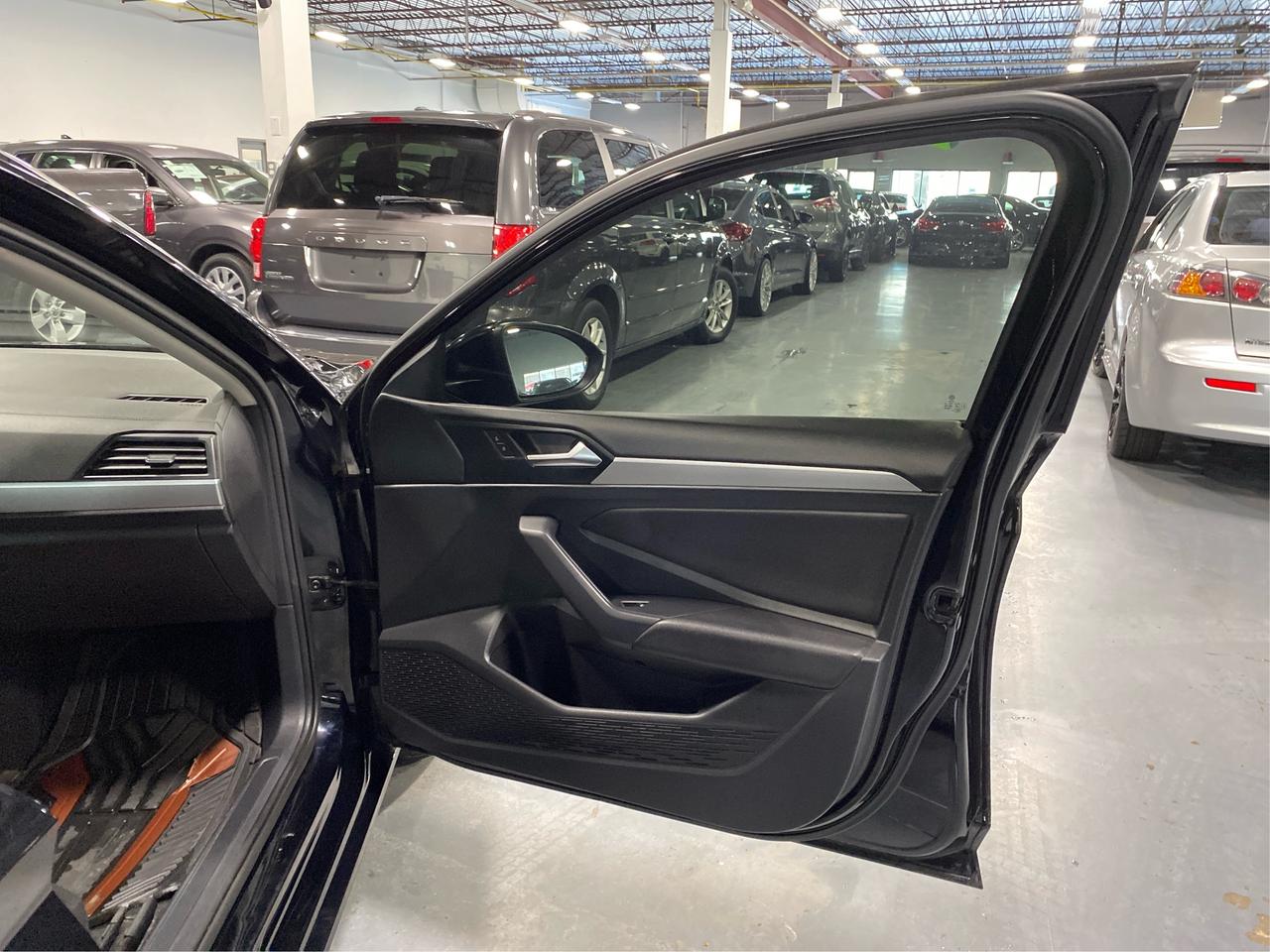 2019 Volkswagen Jetta Comfortline AUTO Photo