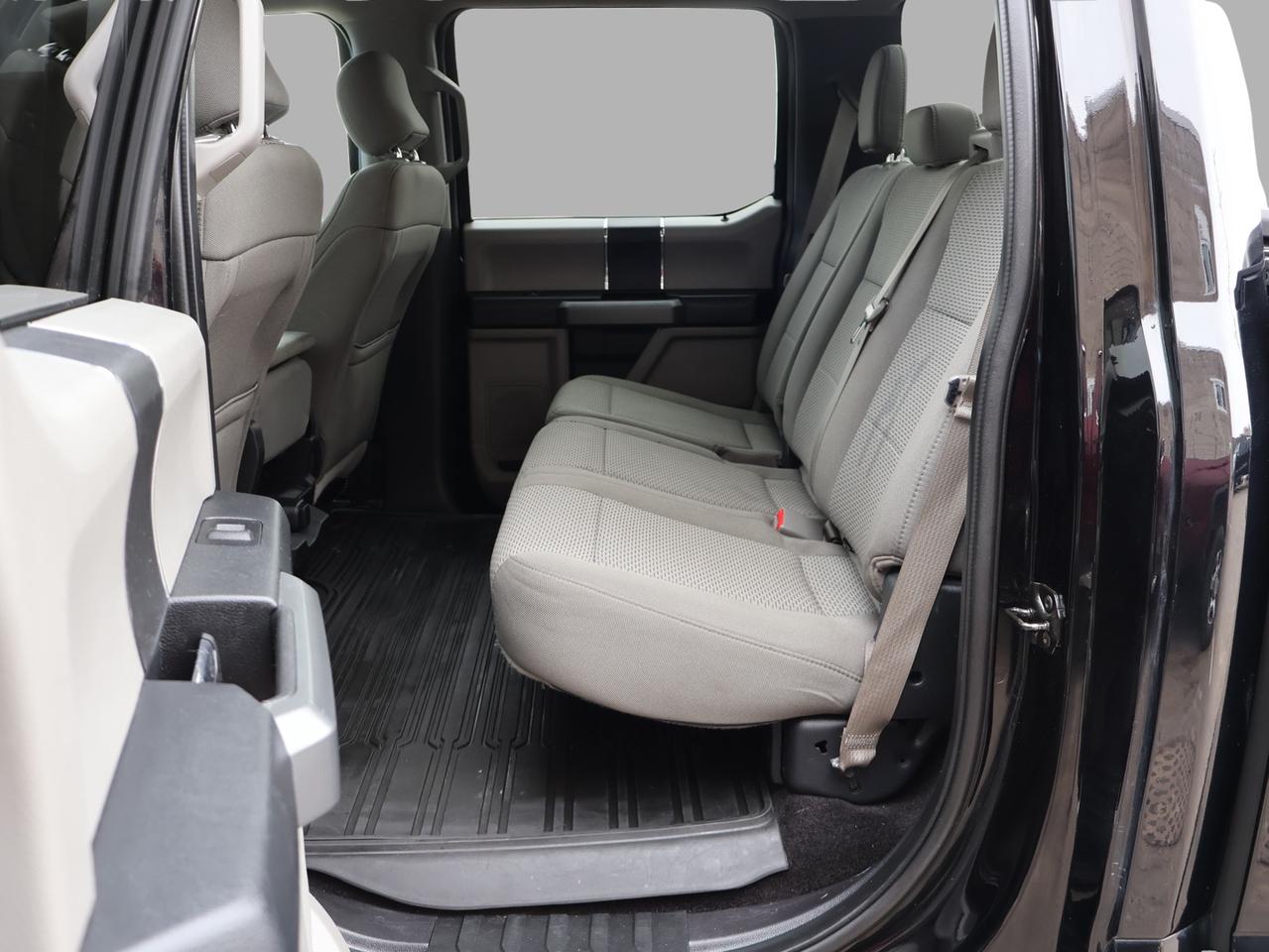 2017 Ford F-150 V8 XLT 4WD CERTIFIED *ACCIDENT FREE* CAMERA BLUETOOTH CRUISE ALLOYS Photo