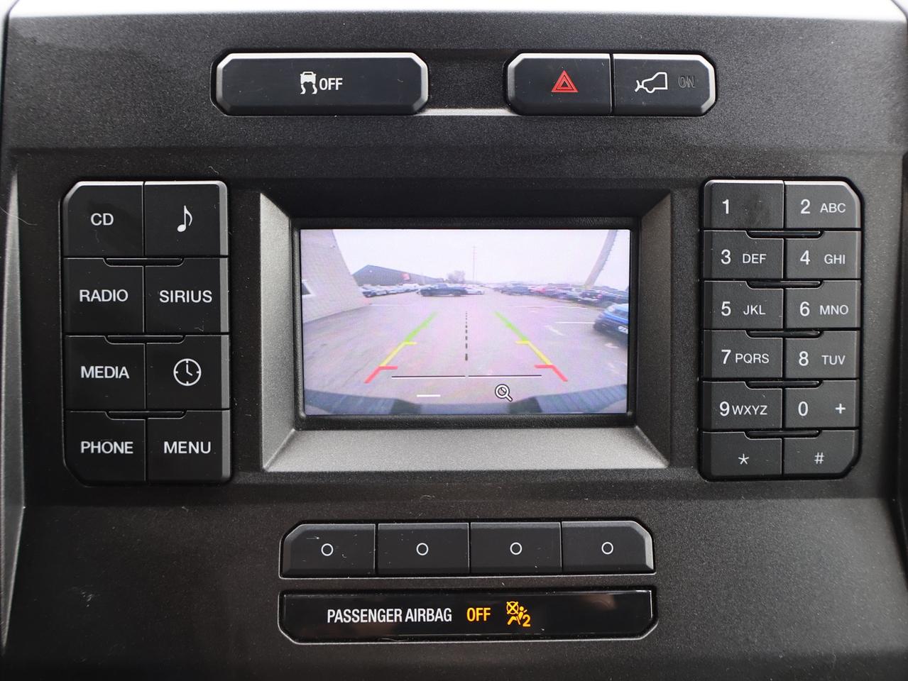 2017 Ford F-150 V8 XLT 4WD CERTIFIED *ACCIDENT FREE* CAMERA BLUETOOTH CRUISE ALLOYS Photo