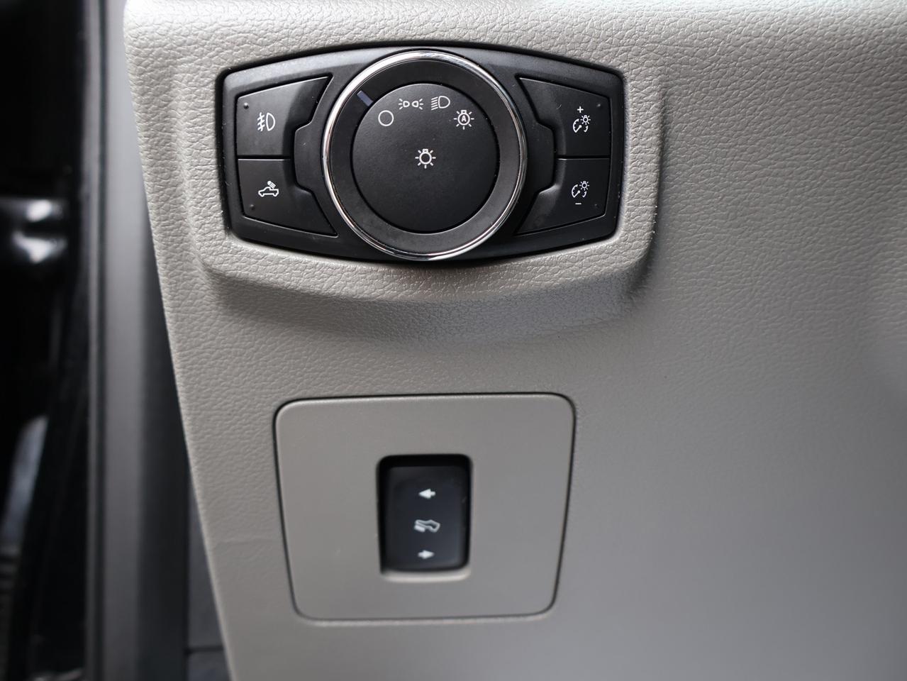 2017 Ford F-150 V8 XLT 4WD CERTIFIED *ACCIDENT FREE* CAMERA BLUETOOTH CRUISE ALLOYS Photo