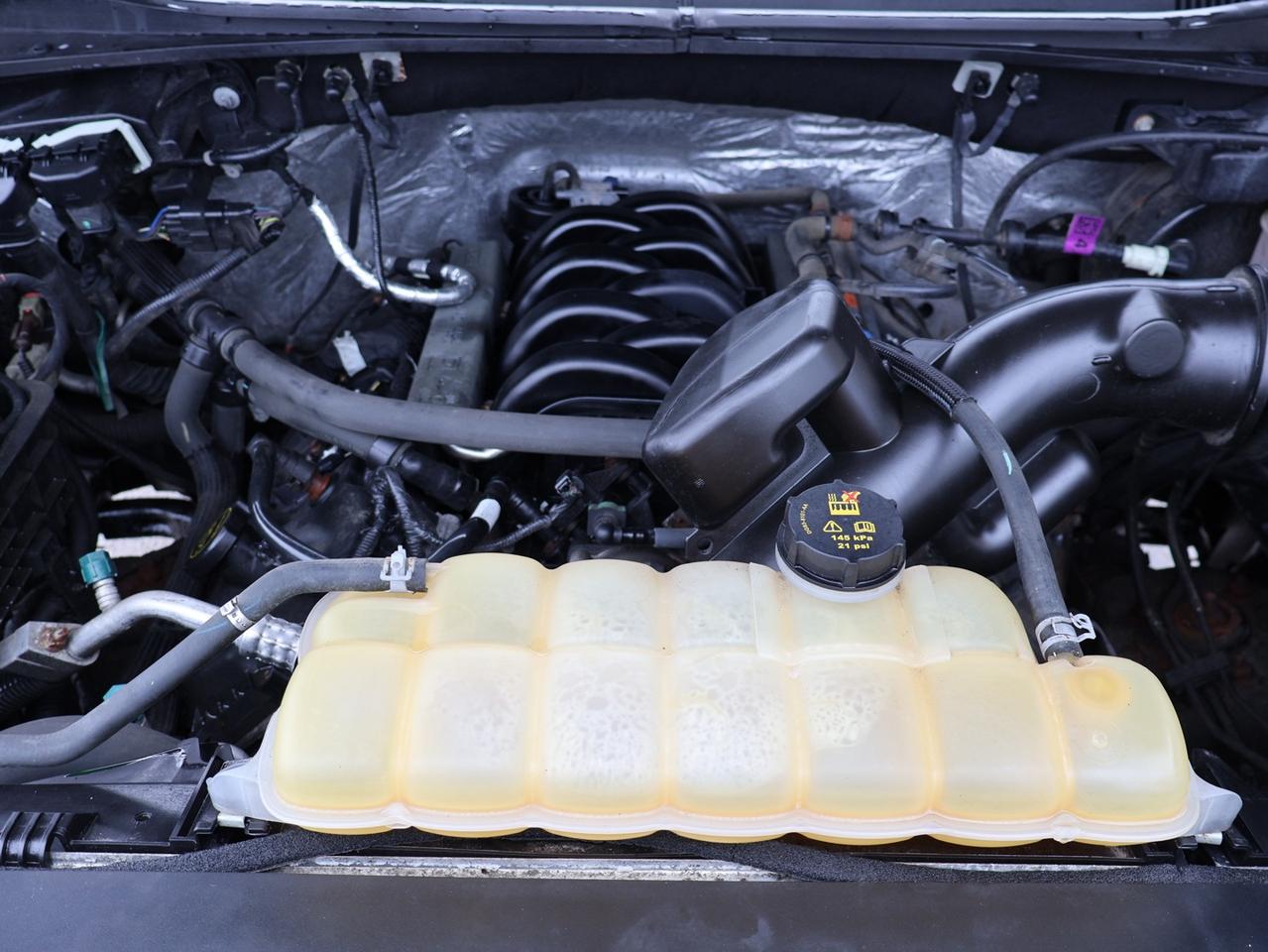 2017 Ford F-150 V8 XLT 4WD CERTIFIED *ACCIDENT FREE* CAMERA BLUETOOTH CRUISE ALLOYS Photo