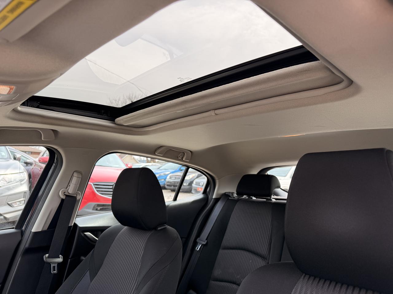 2016 Mazda MAZDA3 GS Photo