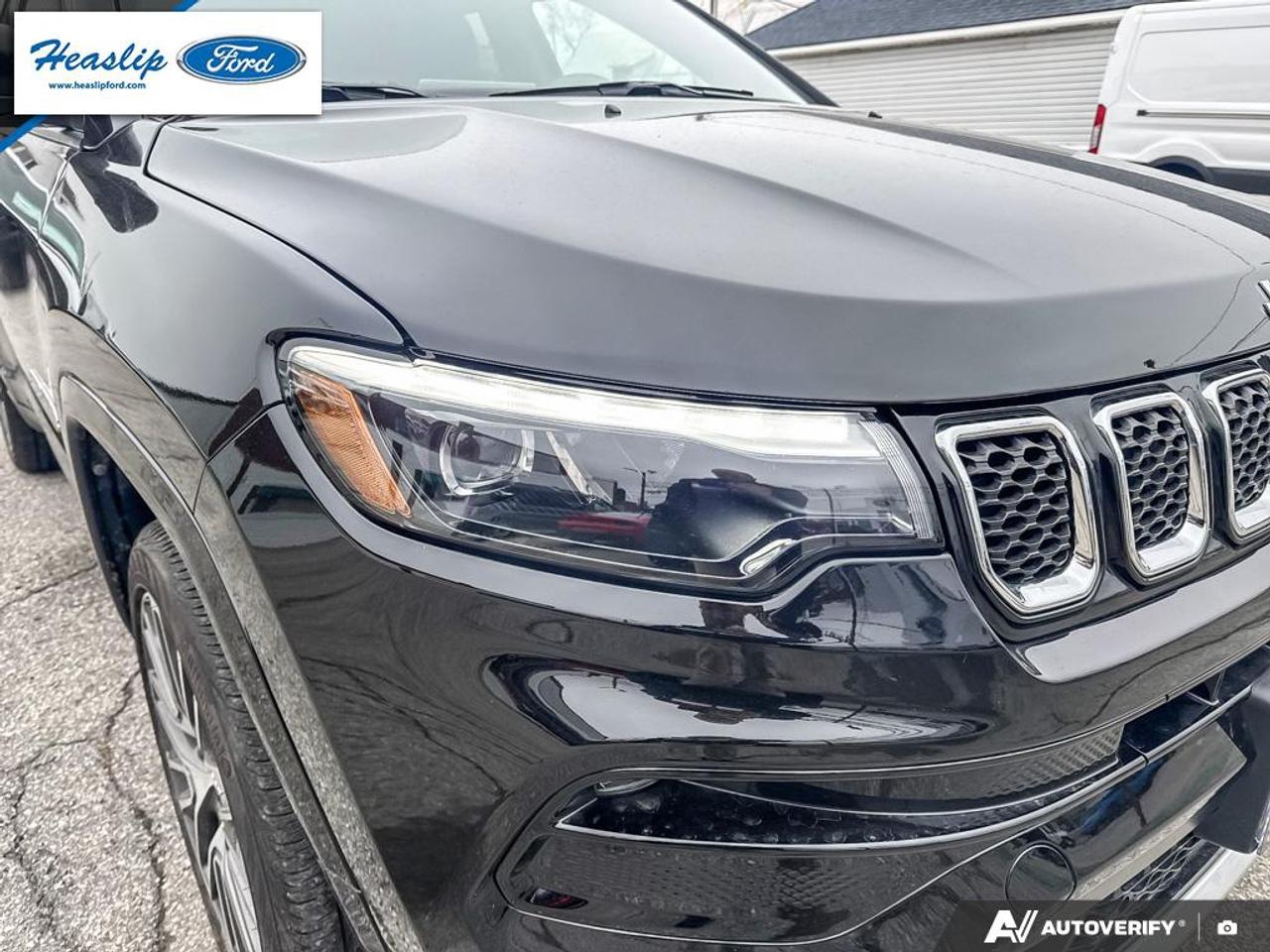 2023 Jeep Compass LIMITED Photo