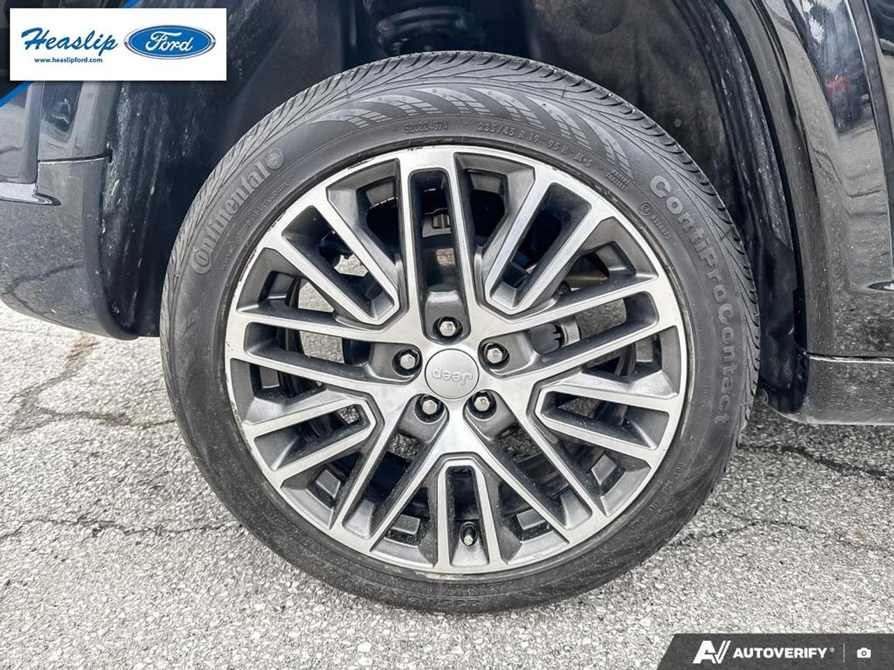 2023 Jeep Compass LIMITED Photo