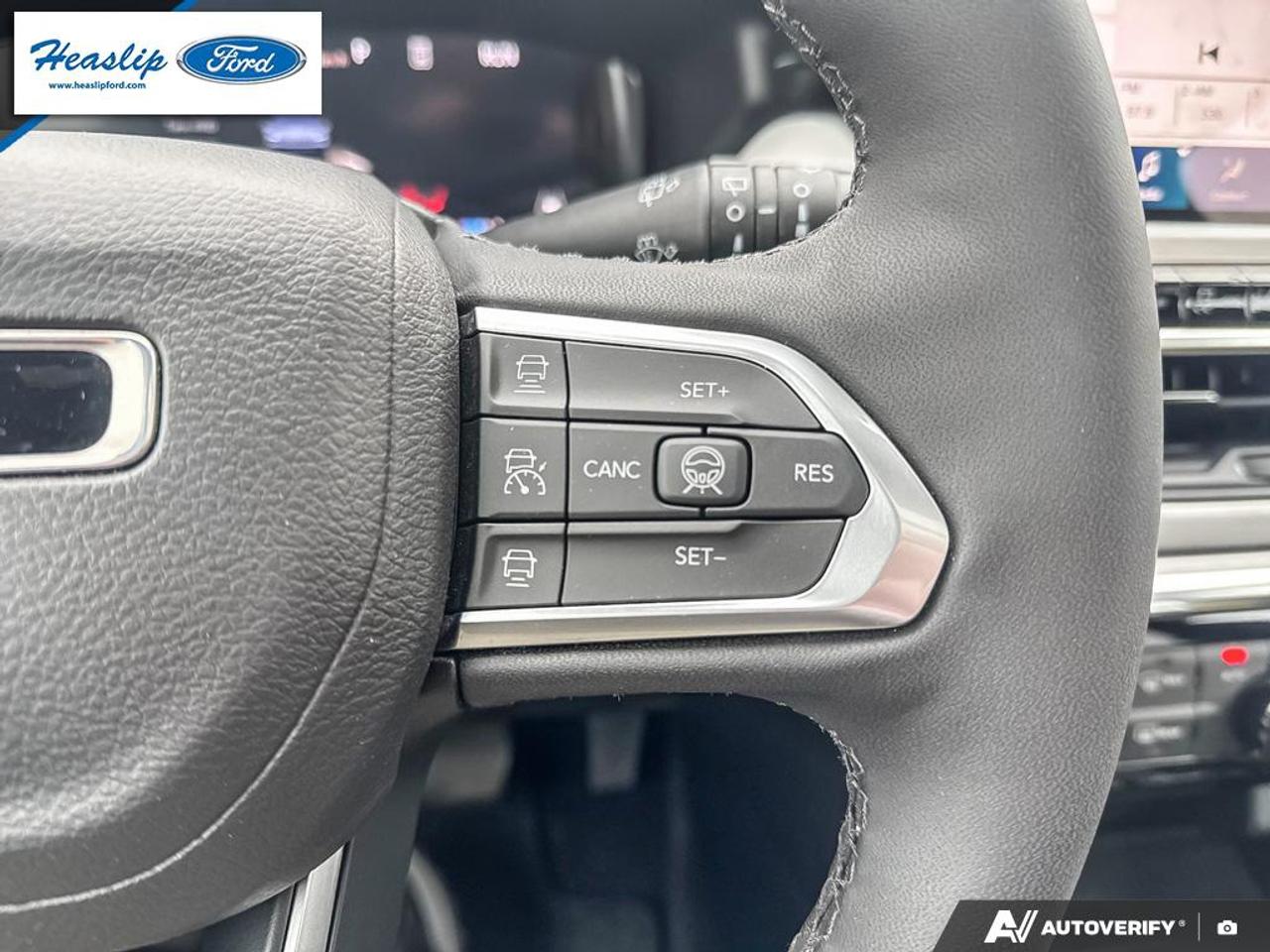 2023 Jeep Compass LIMITED Photo