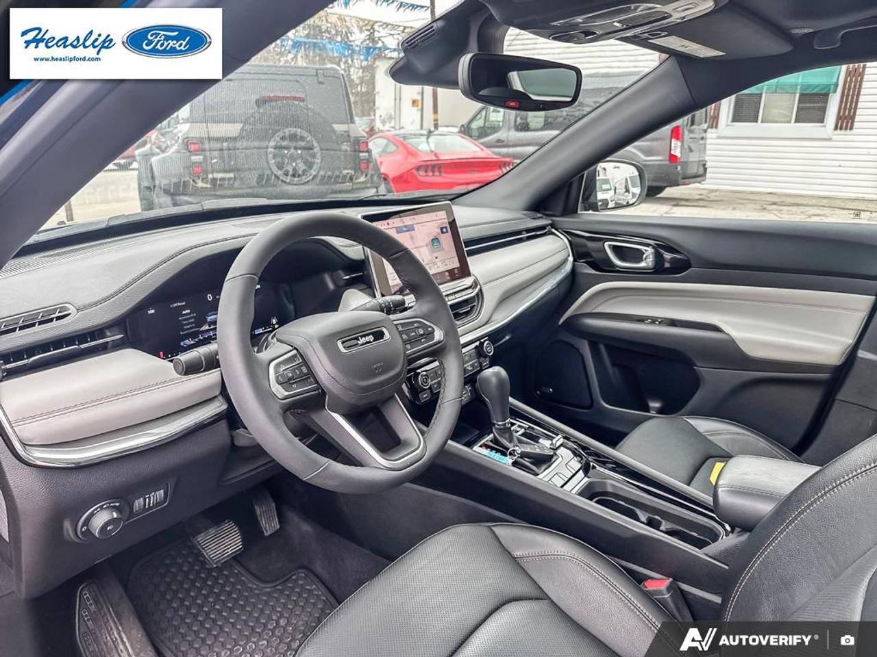 2023 Jeep Compass LIMITED Photo