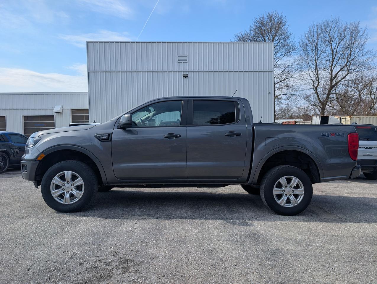 2023 Ford Ranger XLT 4WD SuperCrew 5' Box Photo2