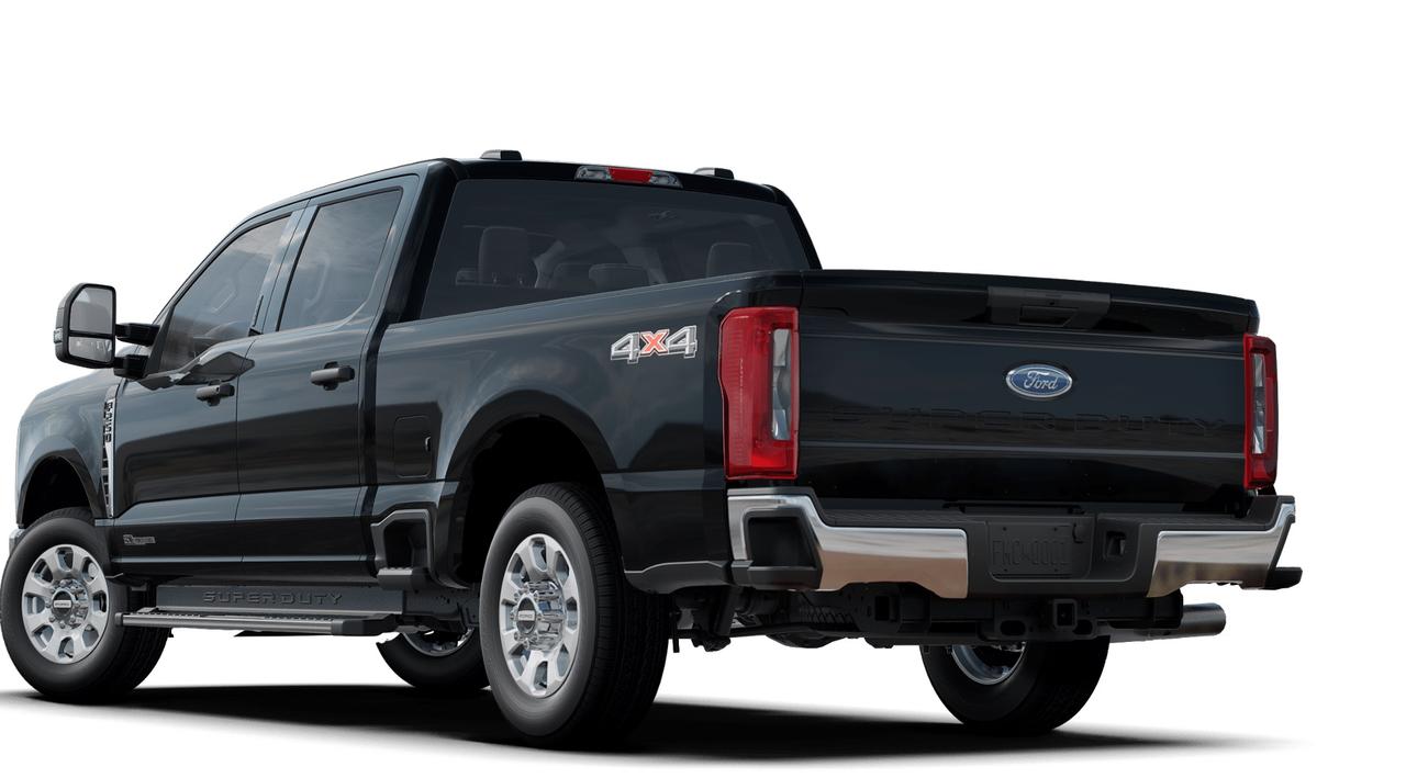 2023 Ford F-250 XLT 4WD Crew Cab 6.75' Box Photo1