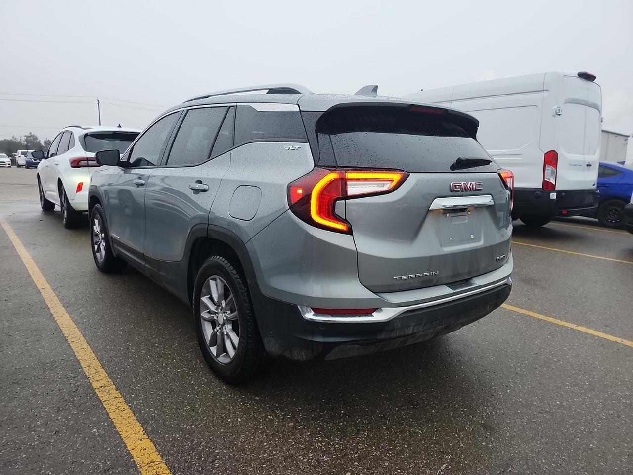 2024 GMC Terrain SLT Photo