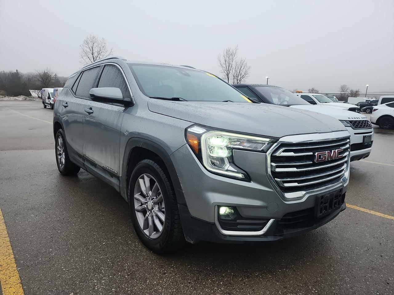 2024 GMC Terrain SLT Photo5