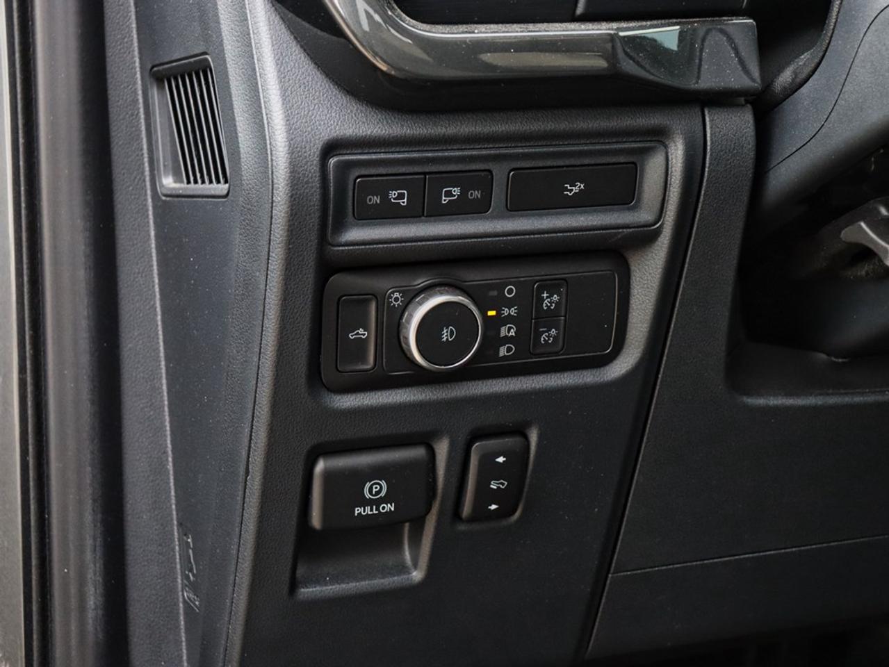 2022 Ford F-150 XLT | 4X4 | 2.7L | 302A | NAV | TAILGATE STEP |18s Photo