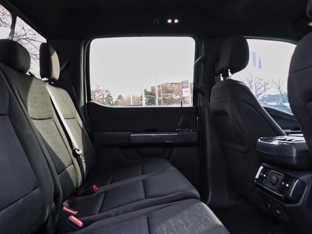 2022 Ford F-150 XLT | 4X4 | 2.7L | 302A | NAV | TAILGATE STEP |18s Photo