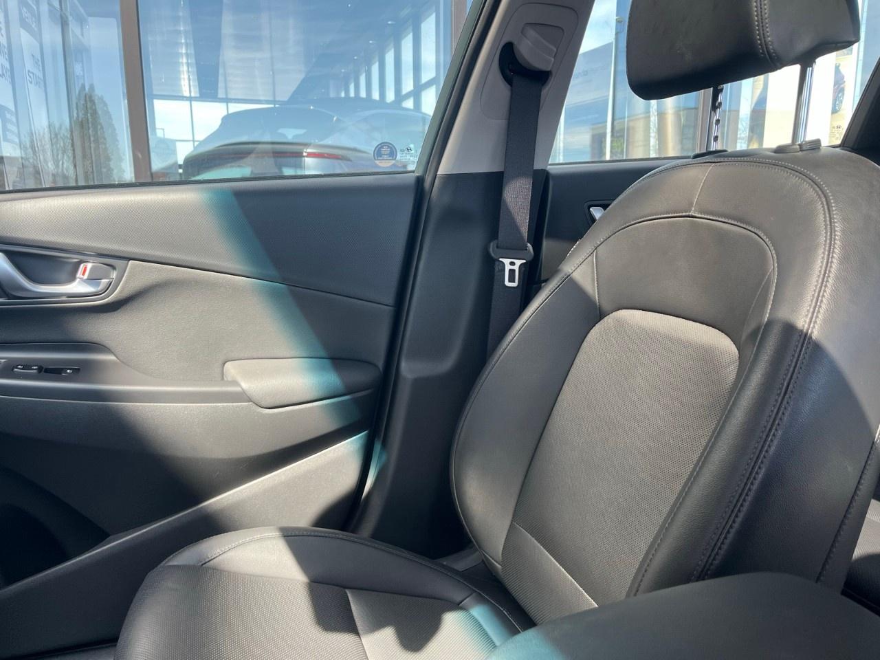 2023 Hyundai KONA 2.0L Preferred AWD w/Sun & Leather Package Photo