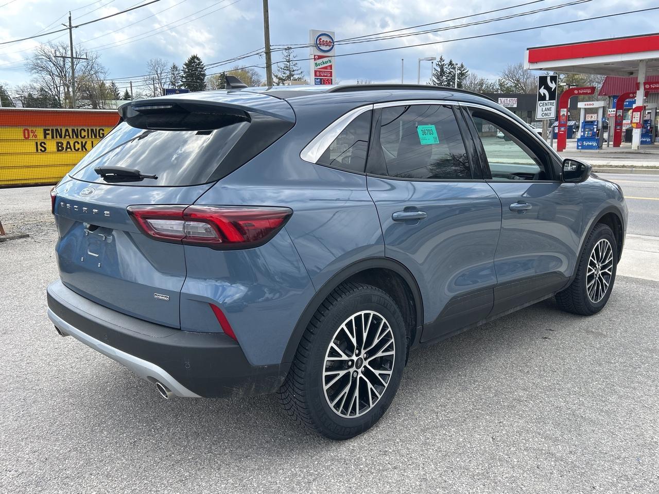 2024 Ford Escape PHEV FWD Photo4