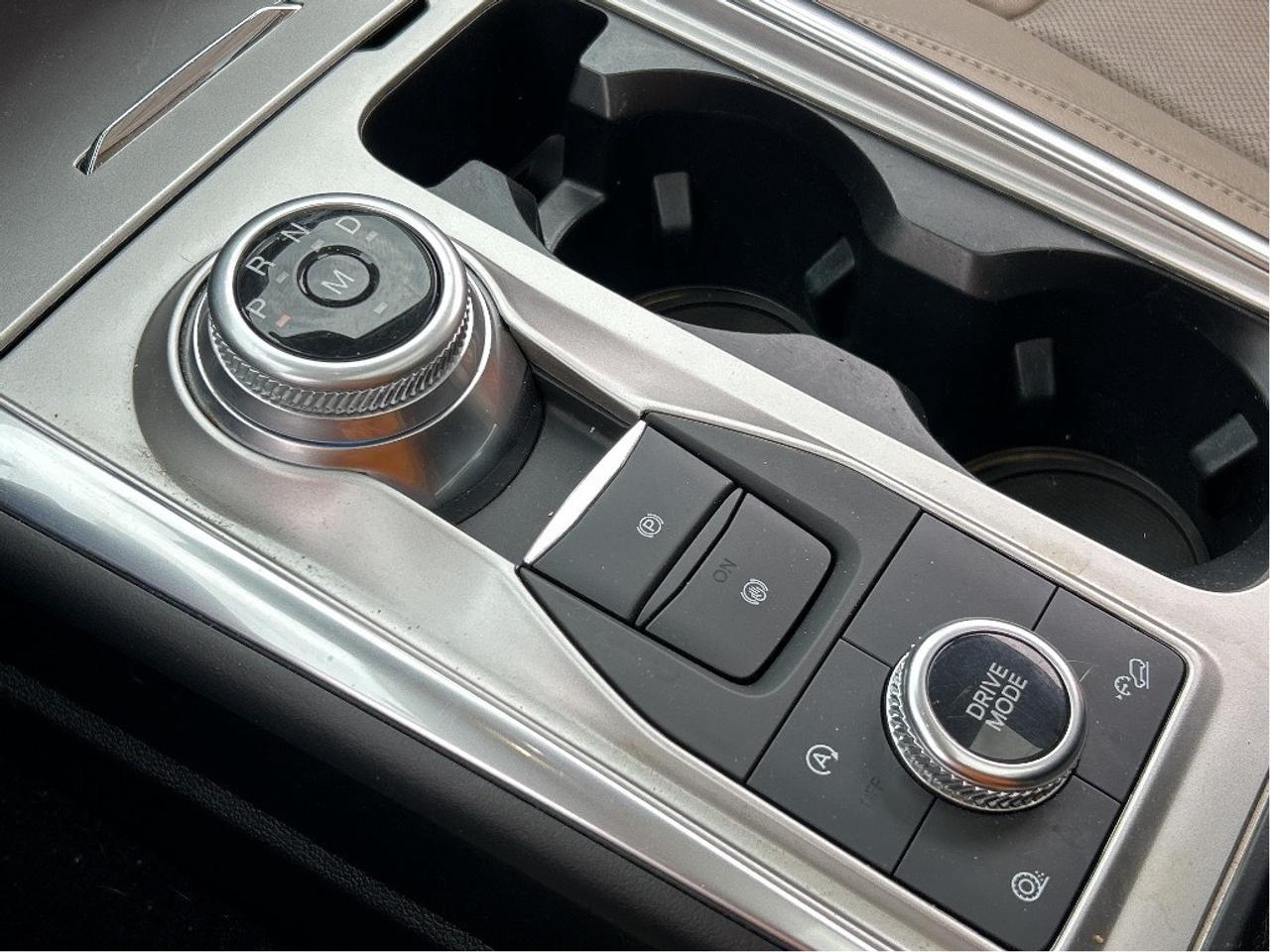 2020 Ford Explorer Limited 4WD Photo