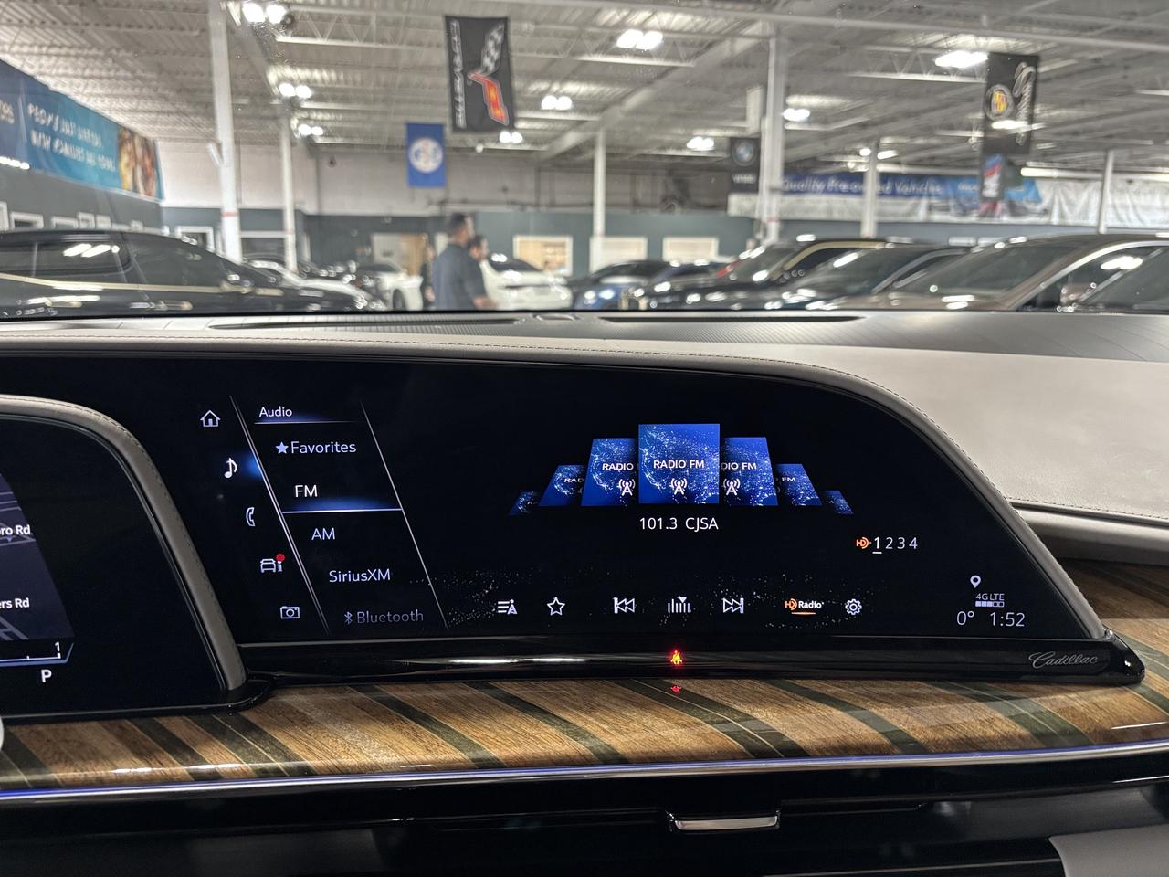 2021 Cadillac Escalade ESV Premium Luxury Platinum|4WD|SUPERCRUISE|NIGHTVIS|+ Photo