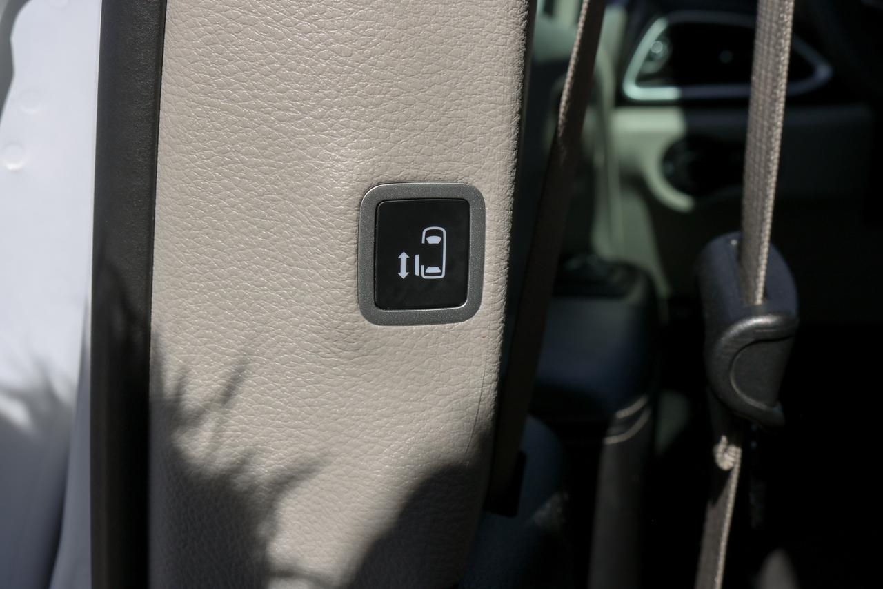 2024 Dodge Grand Caravan SXT 2WD | BLUETOOTH  | REMOTE START | Photo