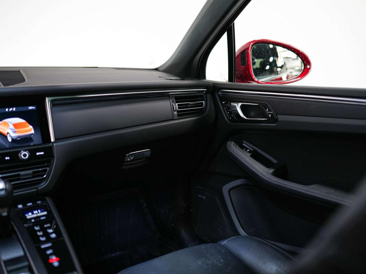 2024 Porsche Macan PREMIUM PLUS PKG | BOSE | PANO | 21 IN Photo