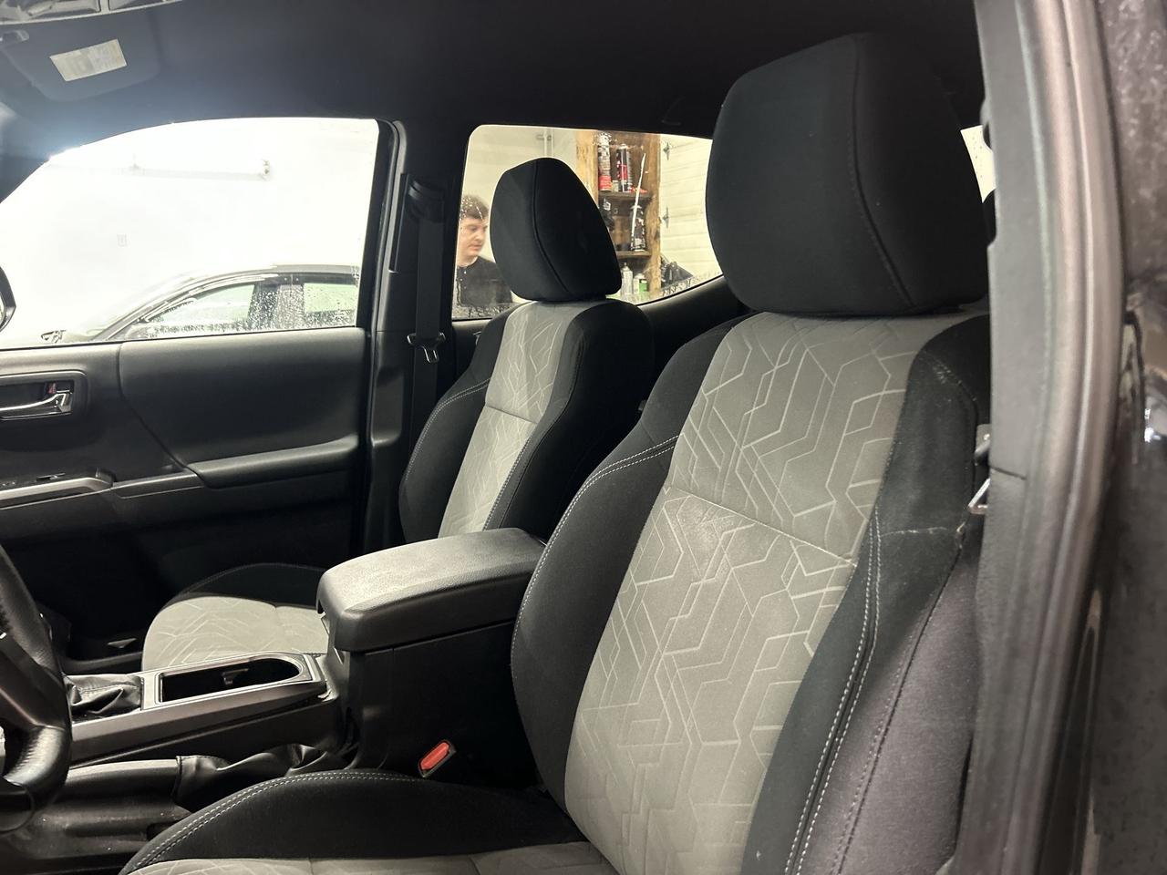 2023 Toyota Tacoma TRD OFF-ROAD 4X4 | DBL CAB | 3.5L V6 | HDT SEATS Photo