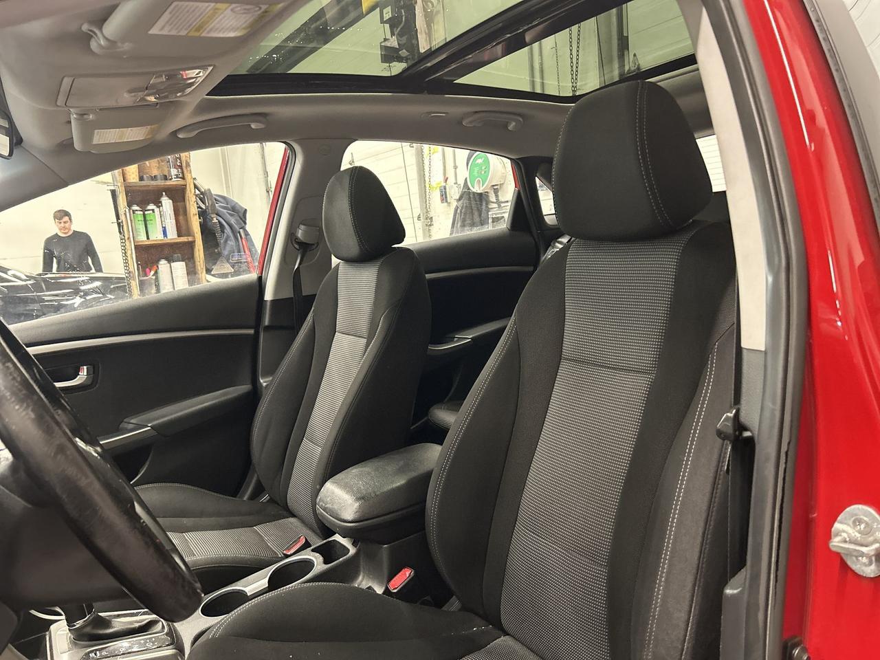 2013 Hyundai Elantra GT GLS | PANO ROOF | HTD SEATS | ALLOYS | BLUETOOTH Photo