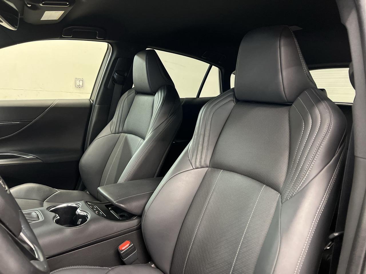 2022 Toyota Venza XLE HYBRID AWD | HTD LEATHER | CARPLAY | ALLOYS Photo