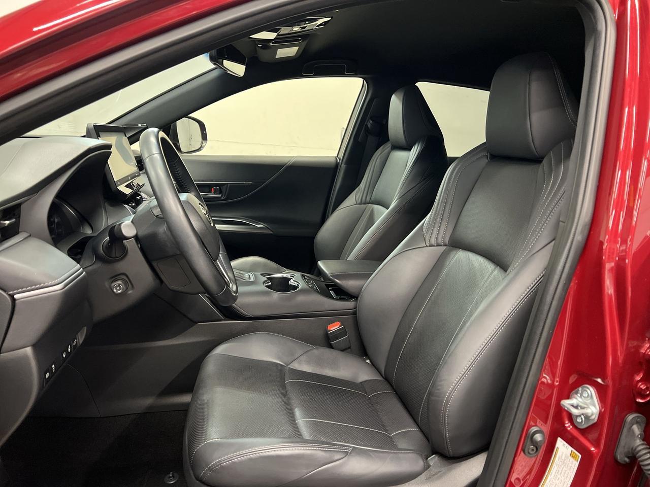 2022 Toyota Venza XLE HYBRID AWD | HTD LEATHER | CARPLAY | ALLOYS Photo