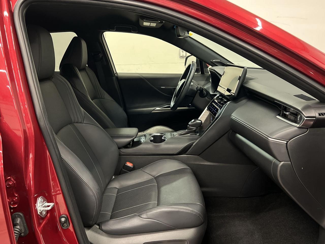 2022 Toyota Venza XLE HYBRID AWD | HTD LEATHER | CARPLAY | ALLOYS Photo