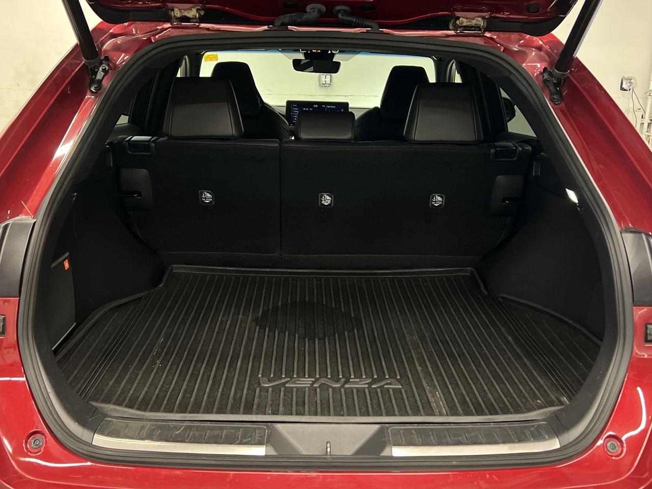 2022 Toyota Venza XLE HYBRID AWD | HTD LEATHER | CARPLAY | ALLOYS Photo