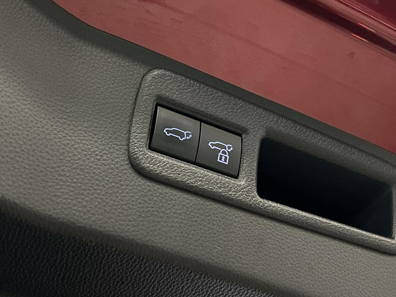 2022 Toyota Venza XLE HYBRID AWD | HTD LEATHER | CARPLAY | ALLOYS Photo