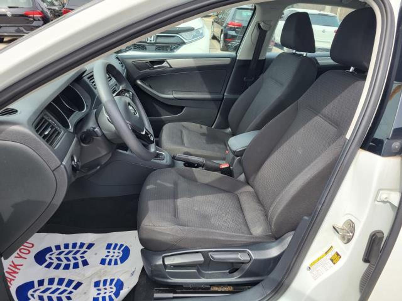 2016 Volkswagen Jetta TRENDLINE PLUS Photo